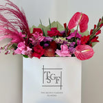 Load image into Gallery viewer, Fuchsia Pampas Large Flower Bag