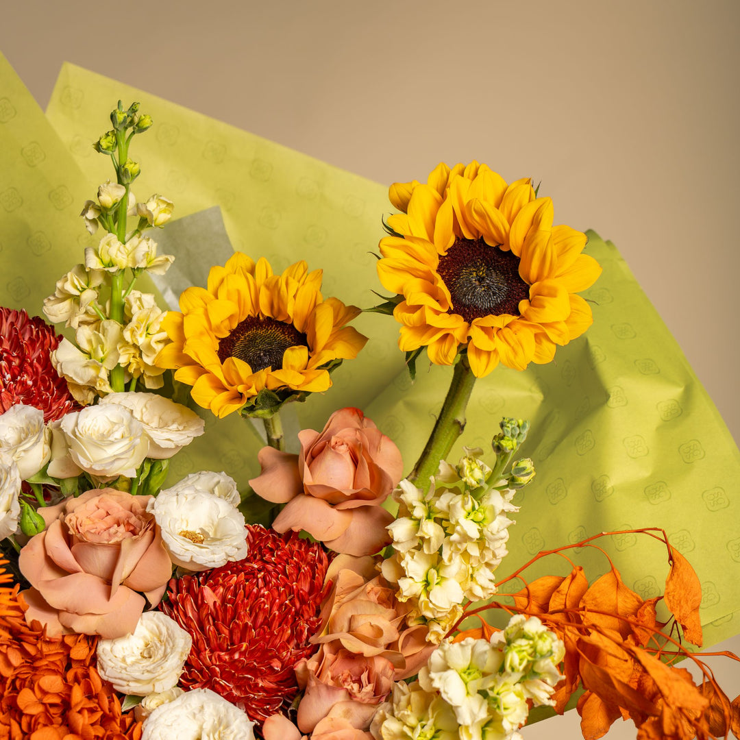 Amber Orchard Grand Flower Bag