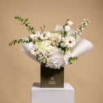 Load image into Gallery viewer, Moonflower Signature Bloom Box
