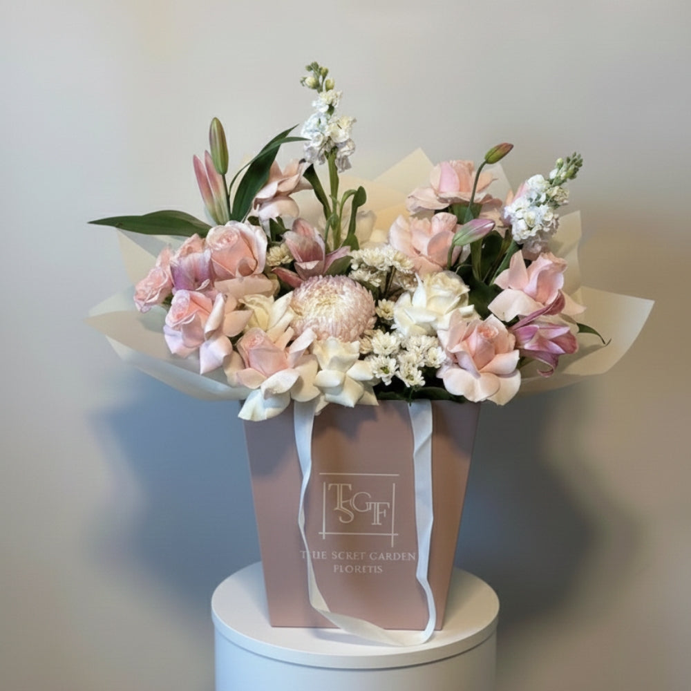 Pinkbloommediumflowerbag
