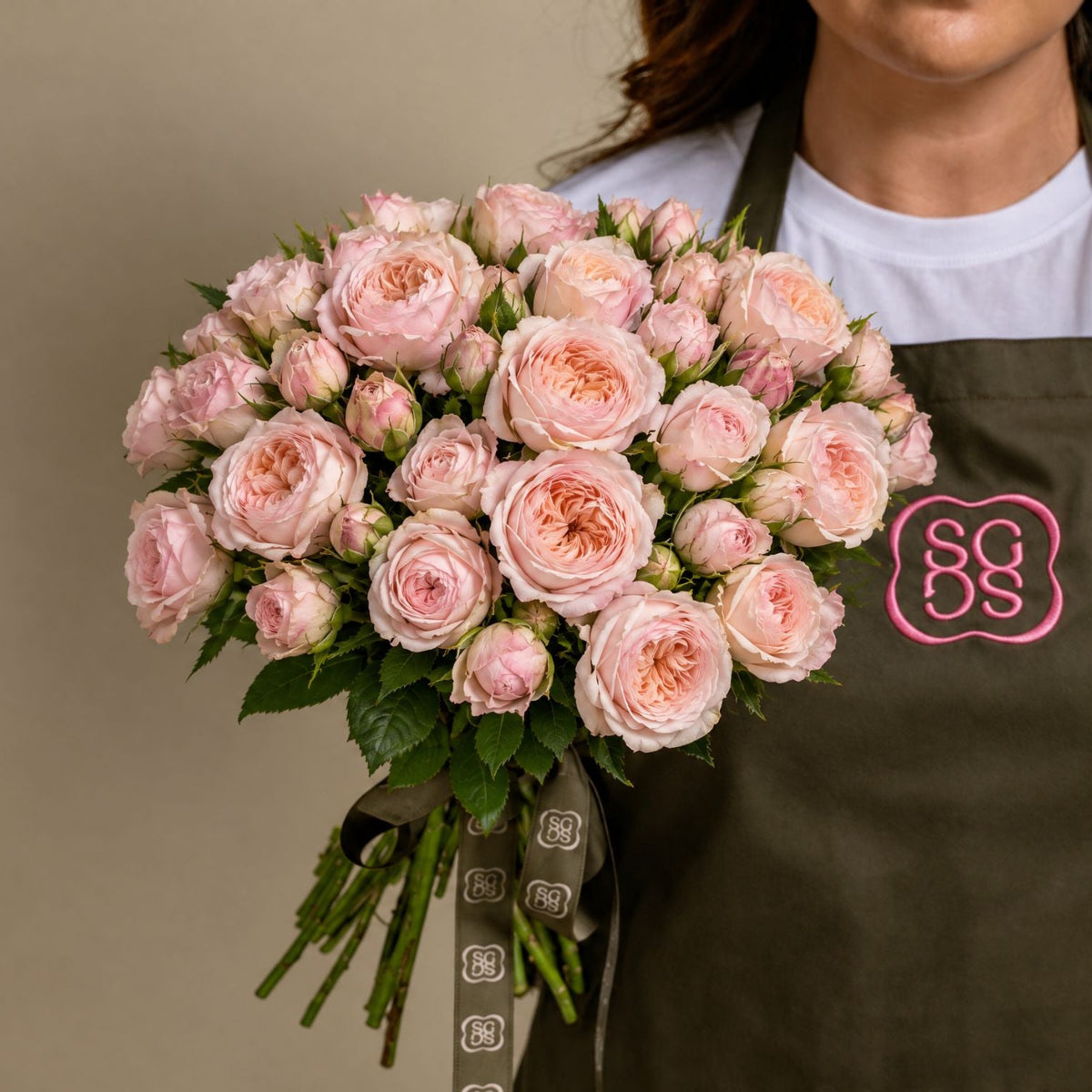 Pinkjuliettaroses_gardenbouquet